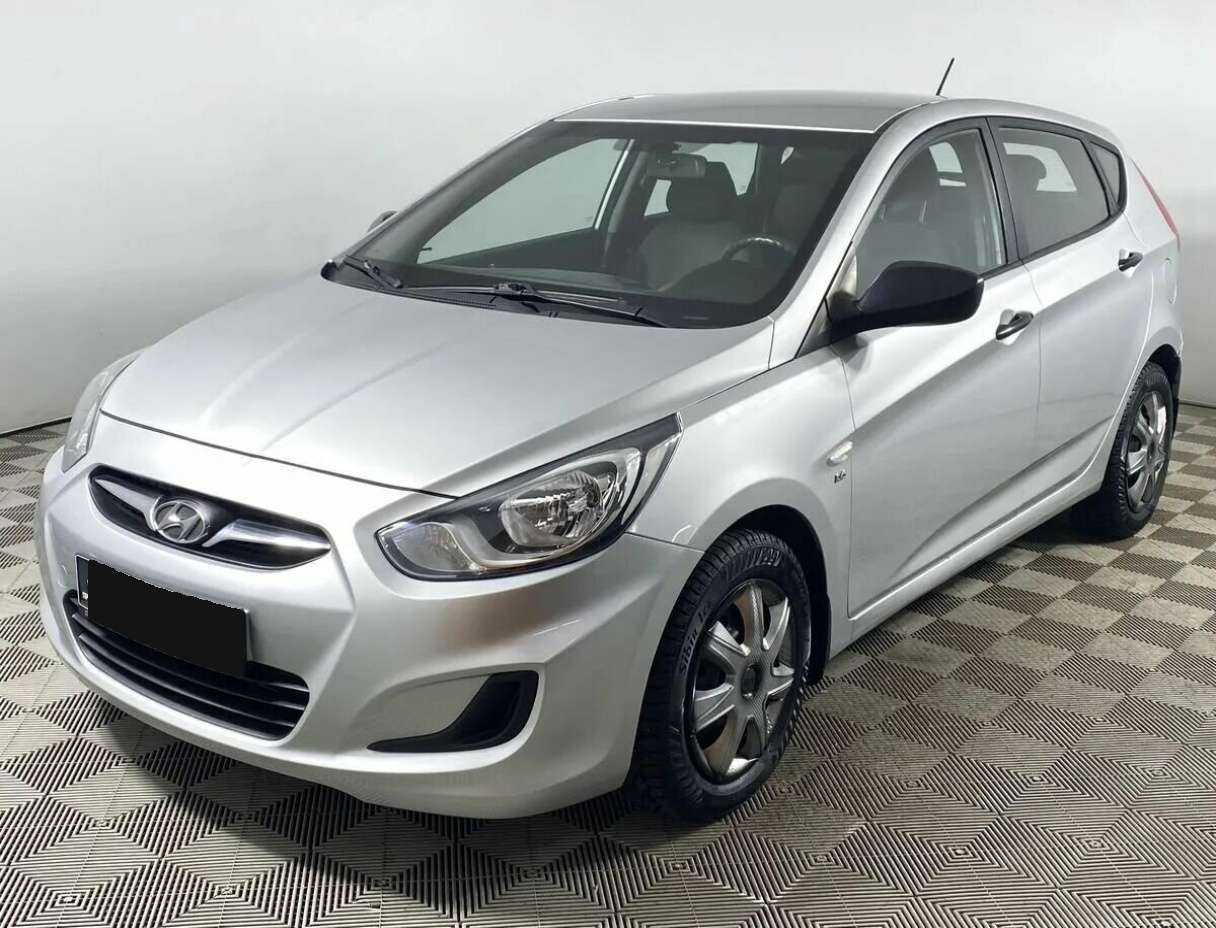 Hyundai Solaris б/у, 2014, Автоматическая. Фото: #0
