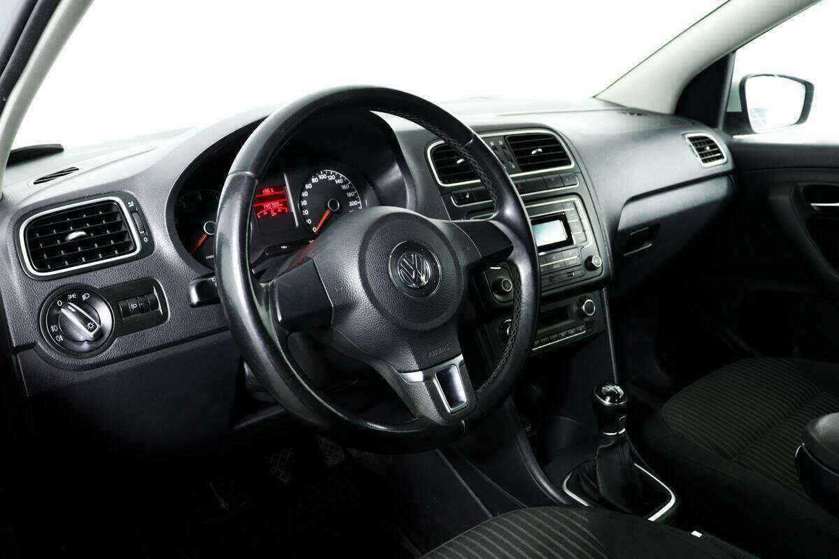 Volkswagen Polo б/у, 2012, Механическая. Фото: #12
