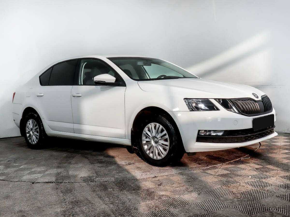 Skoda Octavia б/у, 2018, Механическая. Фото: #2