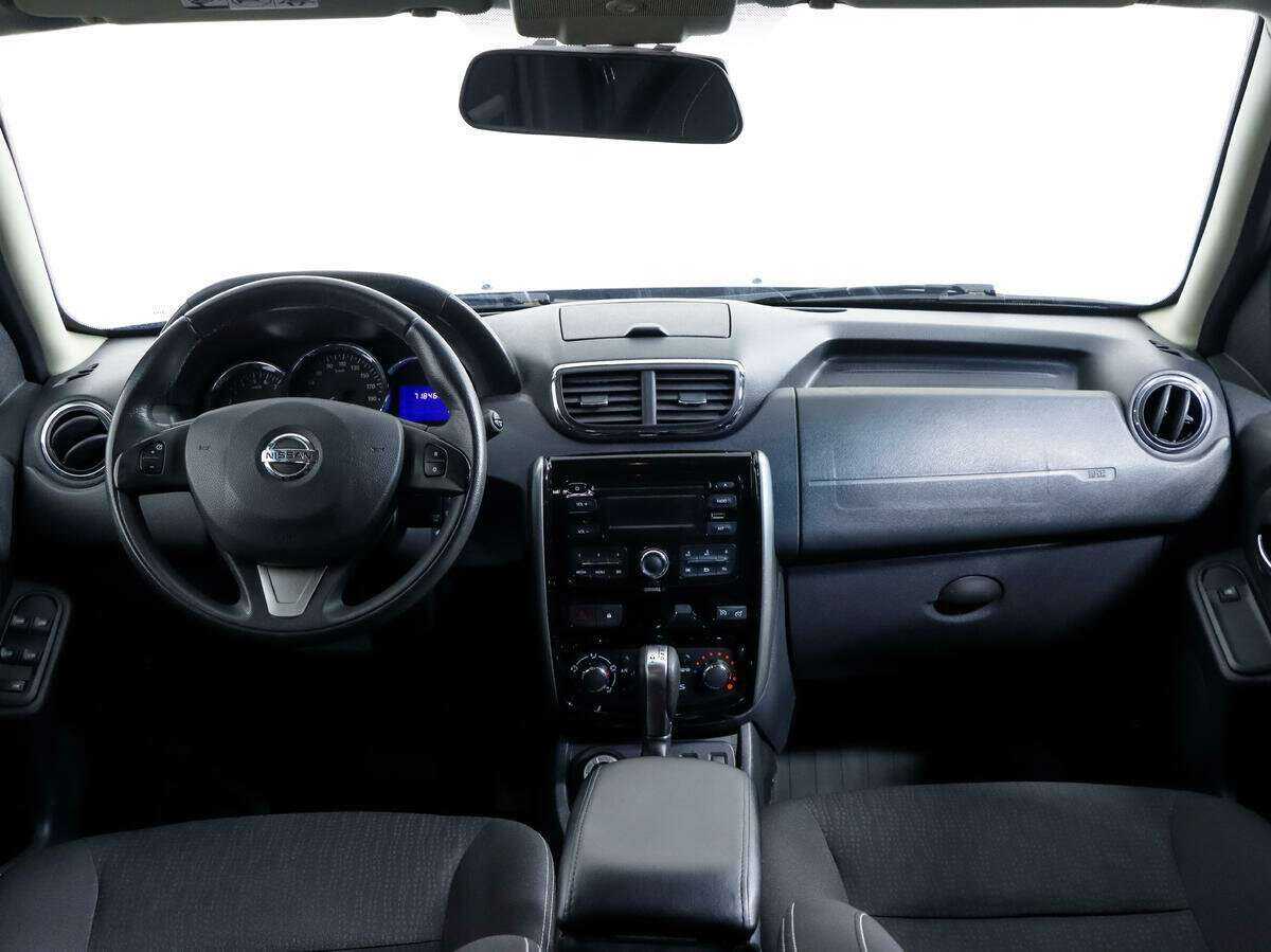 Nissan Terrano б/у, 2017, Автоматическая. Фото: #9