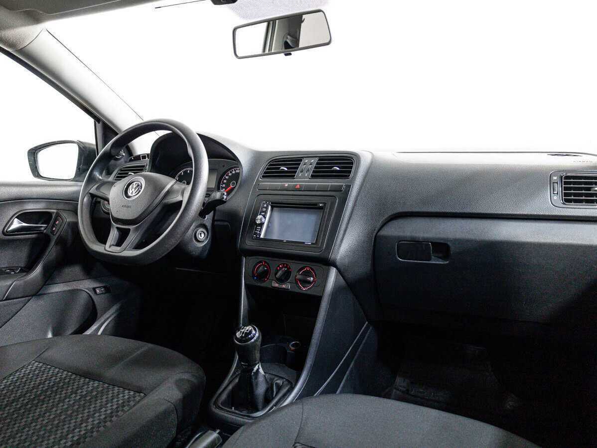 Volkswagen Polo б/у, 2015, Механическая. Фото: #7