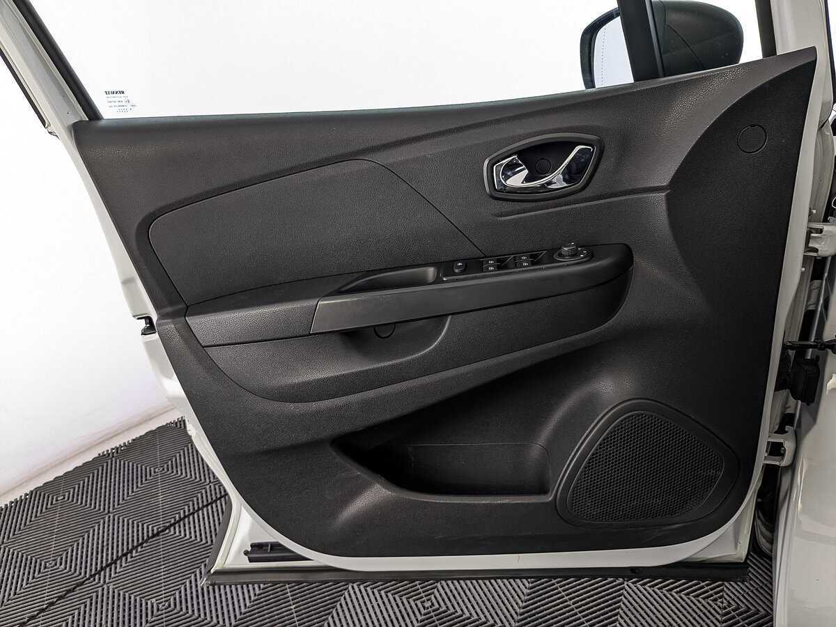 Renault Kaptur б/у, 2018, Вариатор. Фото: #18