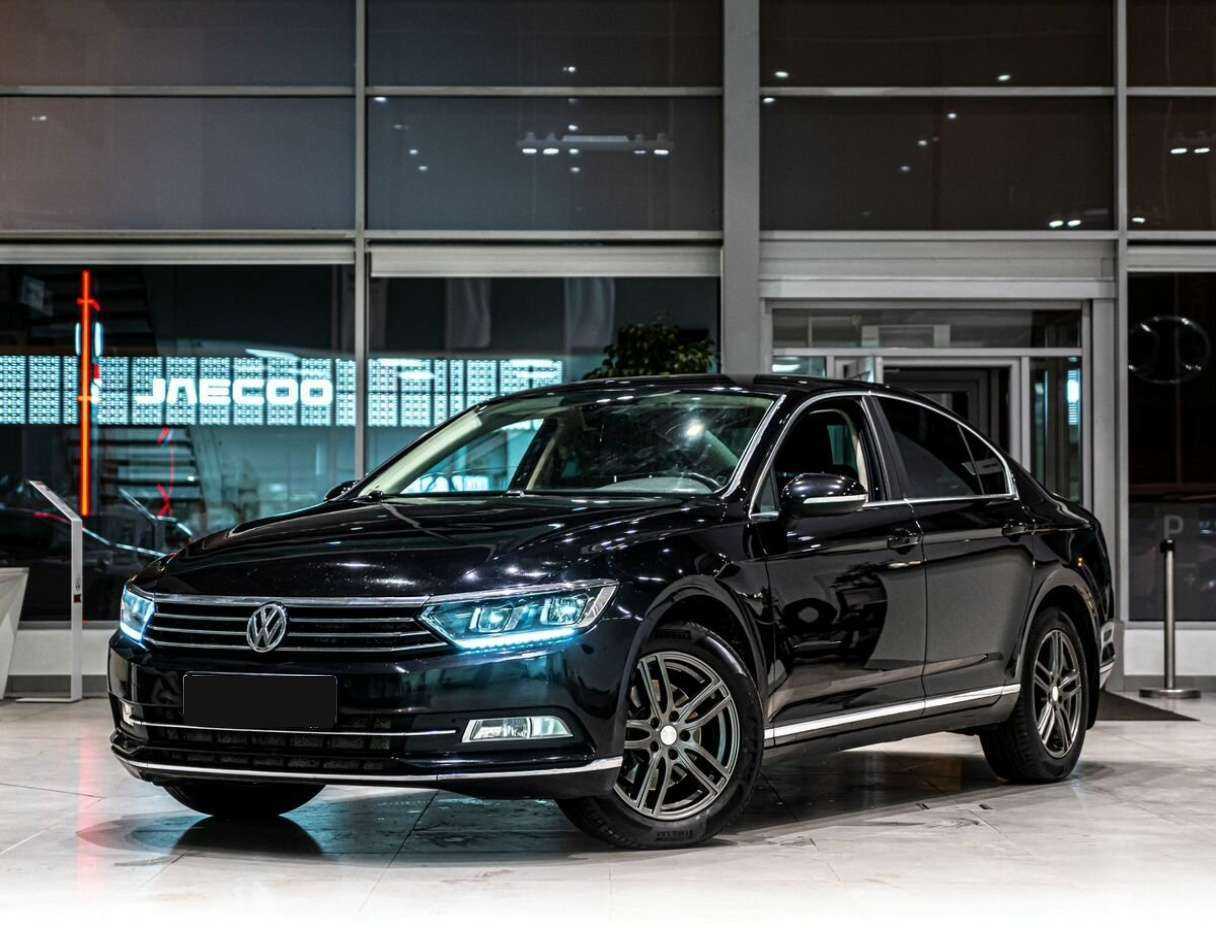 Volkswagen Passat б/у, 2017, Роботизированная. Фото: #0