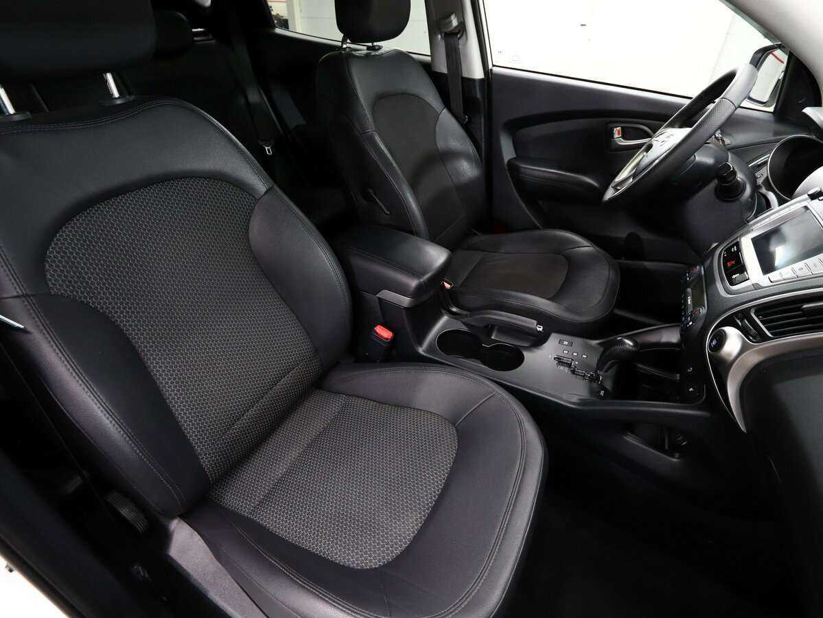 Hyundai ix35 б/у, 2012, Автоматическая. Фото: #13
