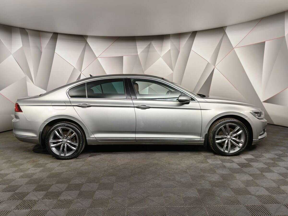 Volkswagen Passat б/у, 2017, Роботизированная. Фото: #5