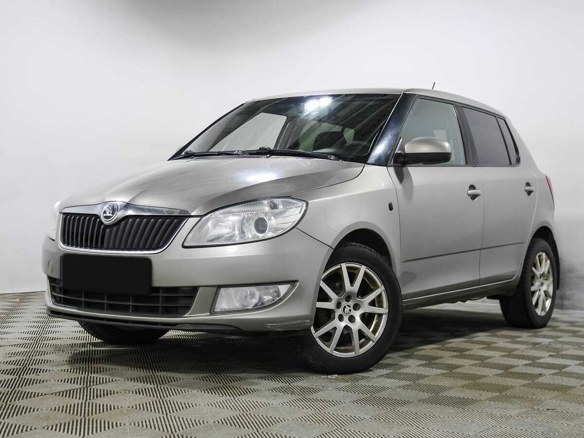Skoda Fabia б/у, 2013, Автоматическая. Фото: #0