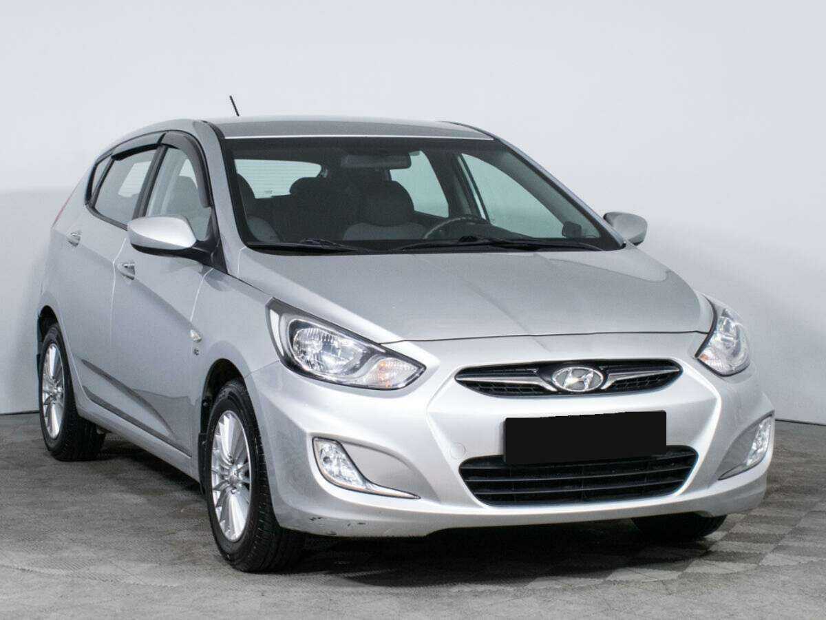 Hyundai Solaris б/у, 2012, Механическая. Фото: #2