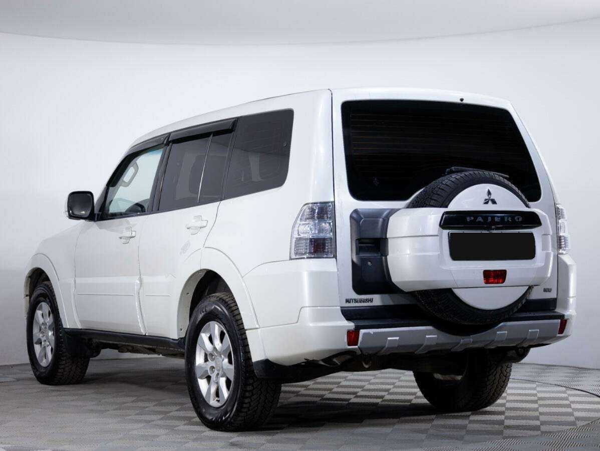 Mitsubishi Pajero б/у, 2013, Механическая. Фото: #5