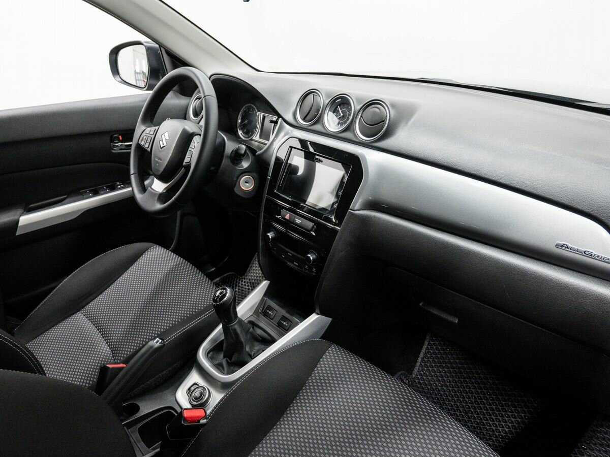 Suzuki Vitara б/у, 2015, Механическая. Фото: #7