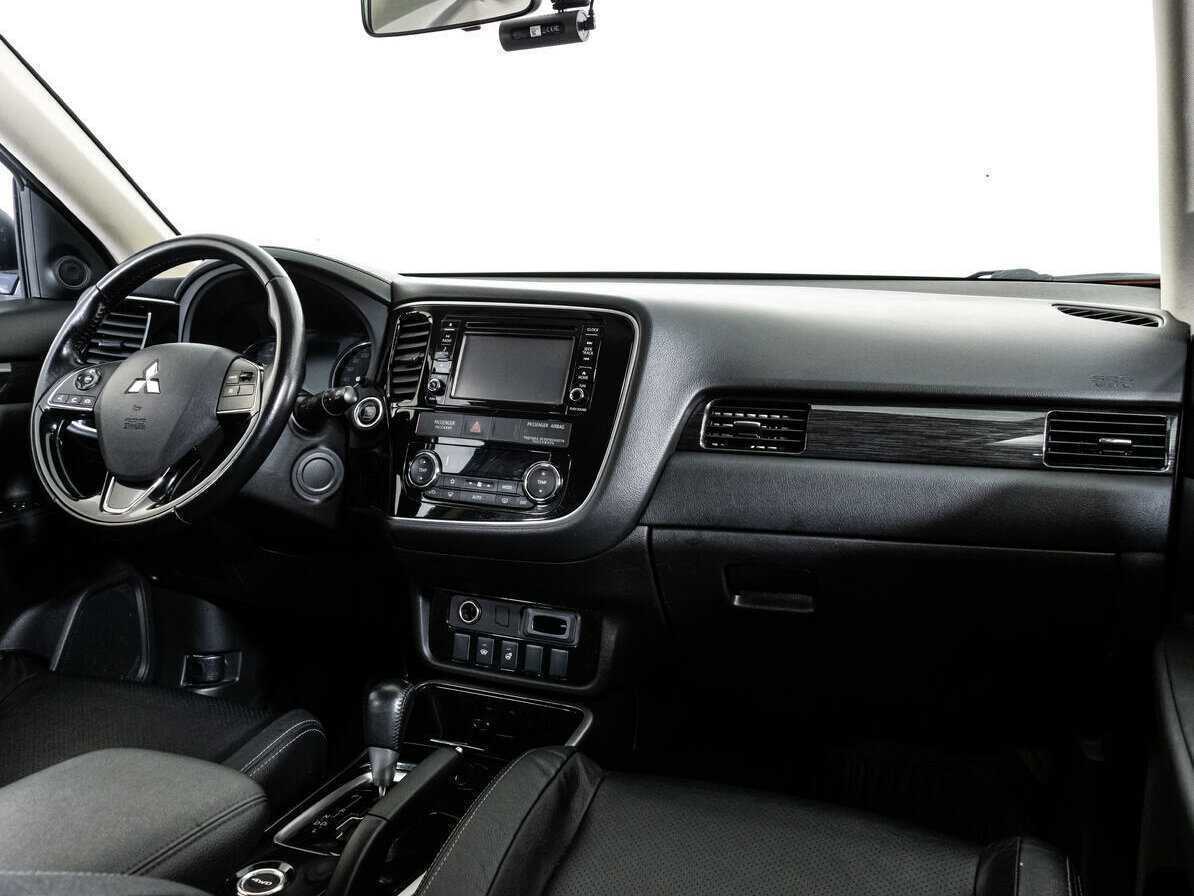 Mitsubishi Outlander б/у, 2017, Вариатор. Фото: #8