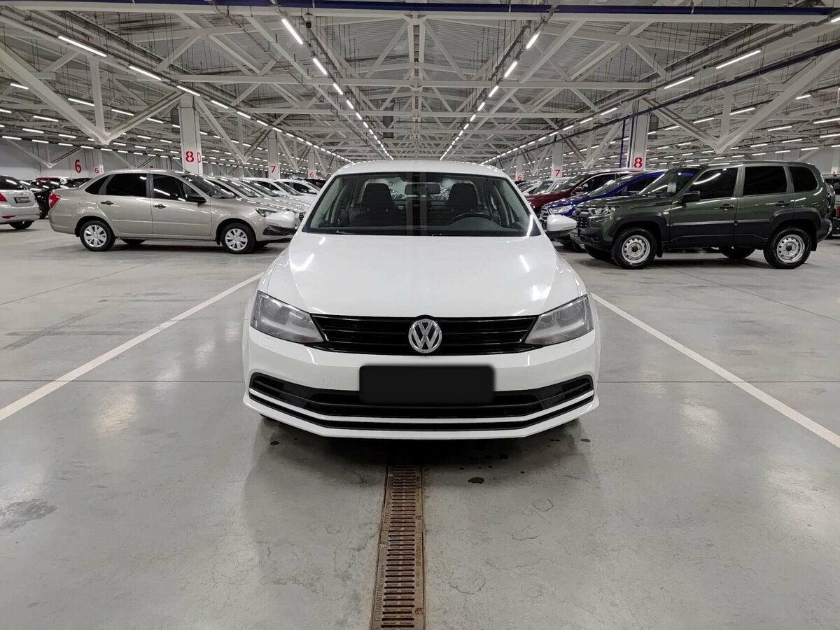 Volkswagen Jetta б/у, 2016, Механическая. Фото: #1