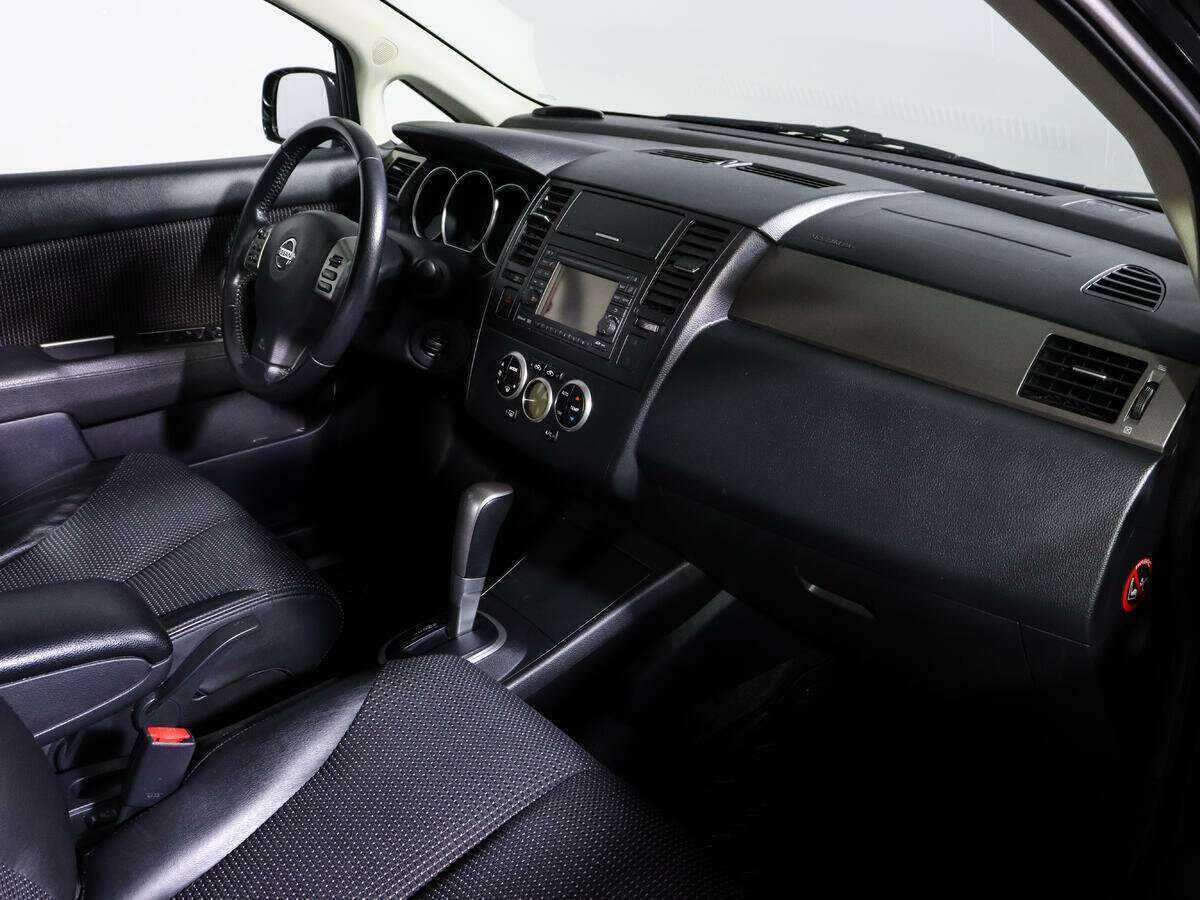 Nissan Tiida б/у, 2012, Автоматическая. Фото: #8