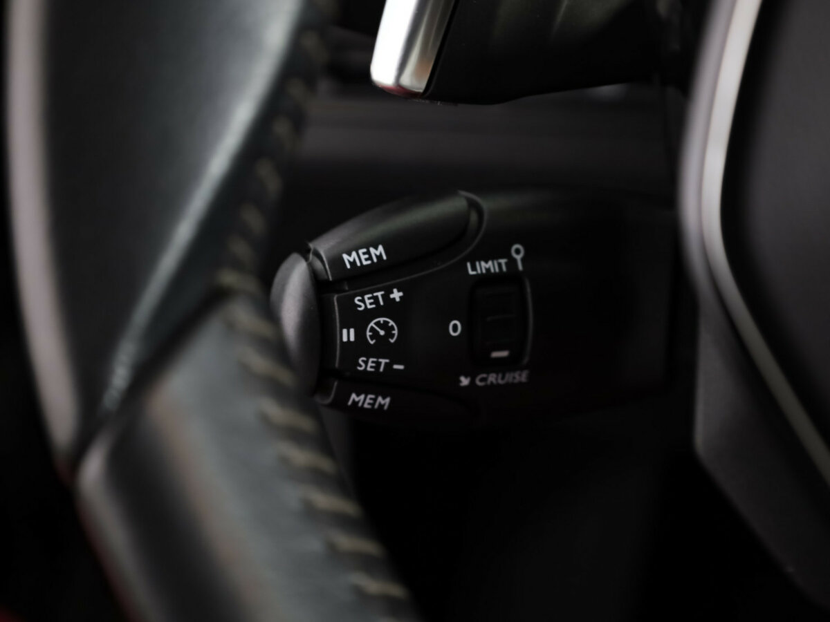 Peugeot 3008 б/у, 2020, Автоматическая. Фото: #8