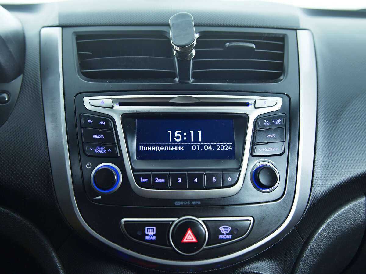 Hyundai Solaris б/у, 2015, Механическая. Фото: #14