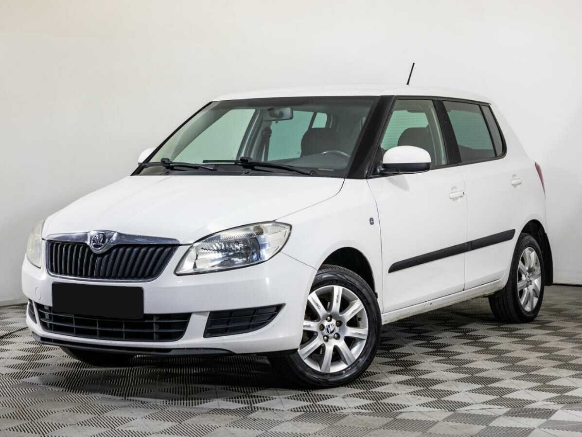 Skoda Fabia б/у, 2014, Автоматическая. Фото: #0