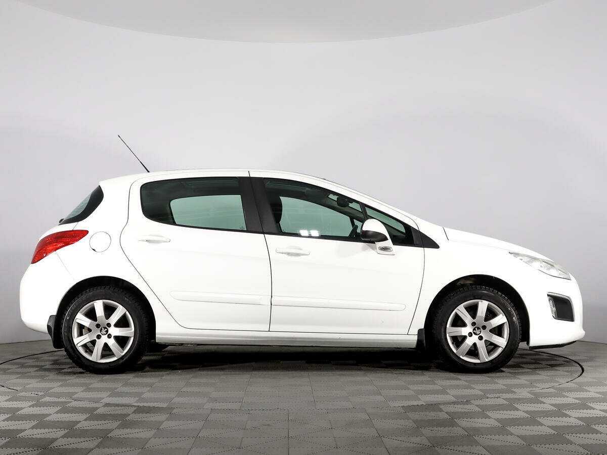 Peugeot 308 б/у, 2012, Автоматическая. Фото: #3