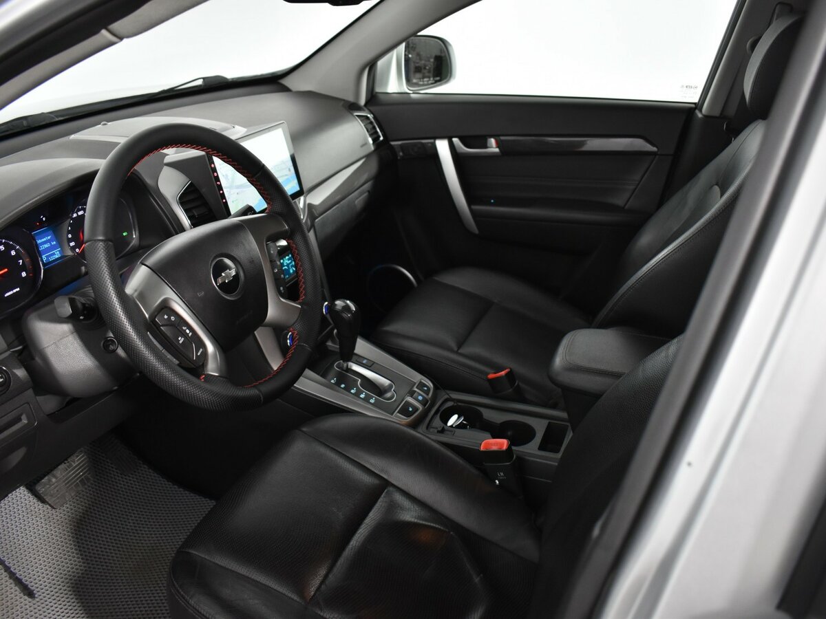 Chevrolet Captiva б/у, 2013, Автоматическая. Фото: #5