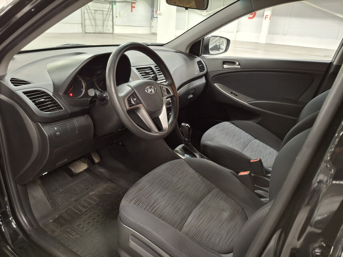 Hyundai Solaris б/у, 2015, Автоматическая. Фото: #15