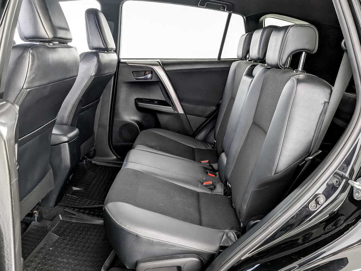 Toyota RAV4 б/у, 2017, Механическая. Фото: #11