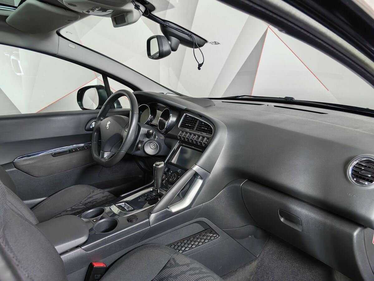 Peugeot 3008 б/у, 2012, Автоматическая. Фото: #8