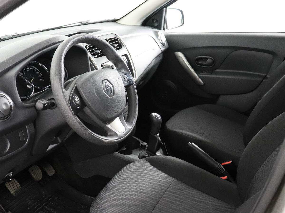 Renault Sandero б/у, 2015, Механическая. Фото: #9