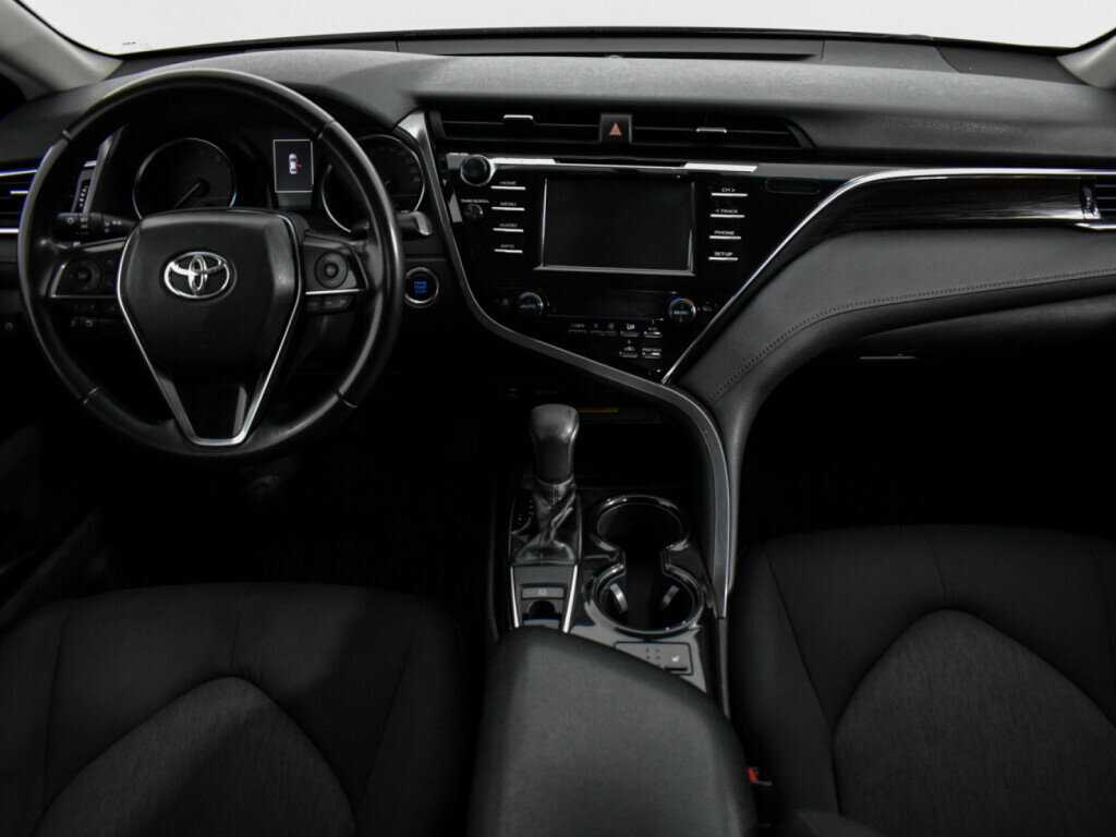 Toyota Camry б/у, 2018, Автоматическая. Фото: #11