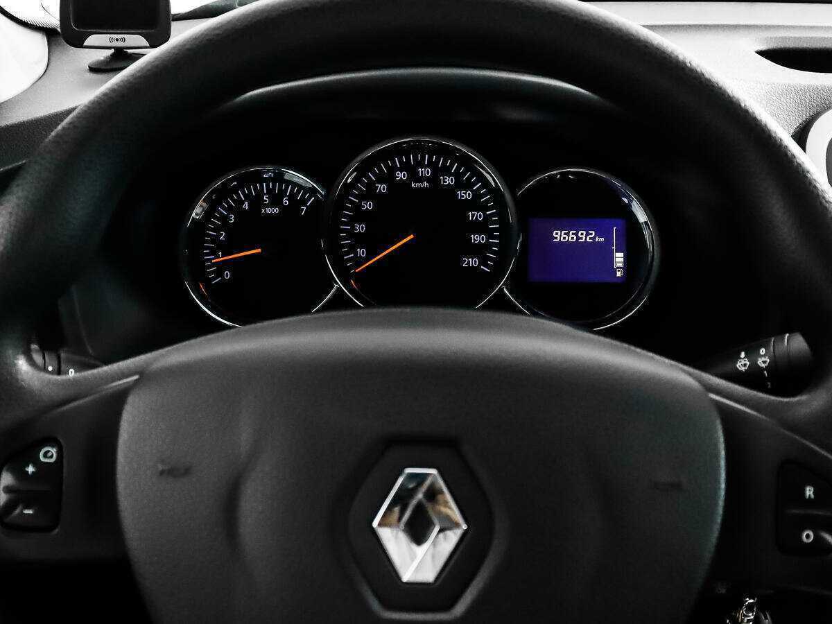 Renault Logan б/у, 2014, Механическая. Фото: #15