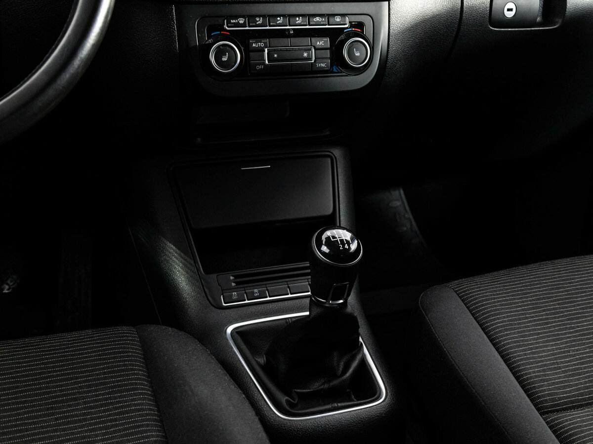 Volkswagen Tiguan б/у, 2014, Механическая. Фото: #9