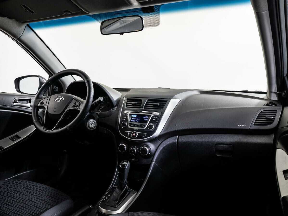Hyundai Solaris б/у, 2016, Автоматическая. Фото: #8