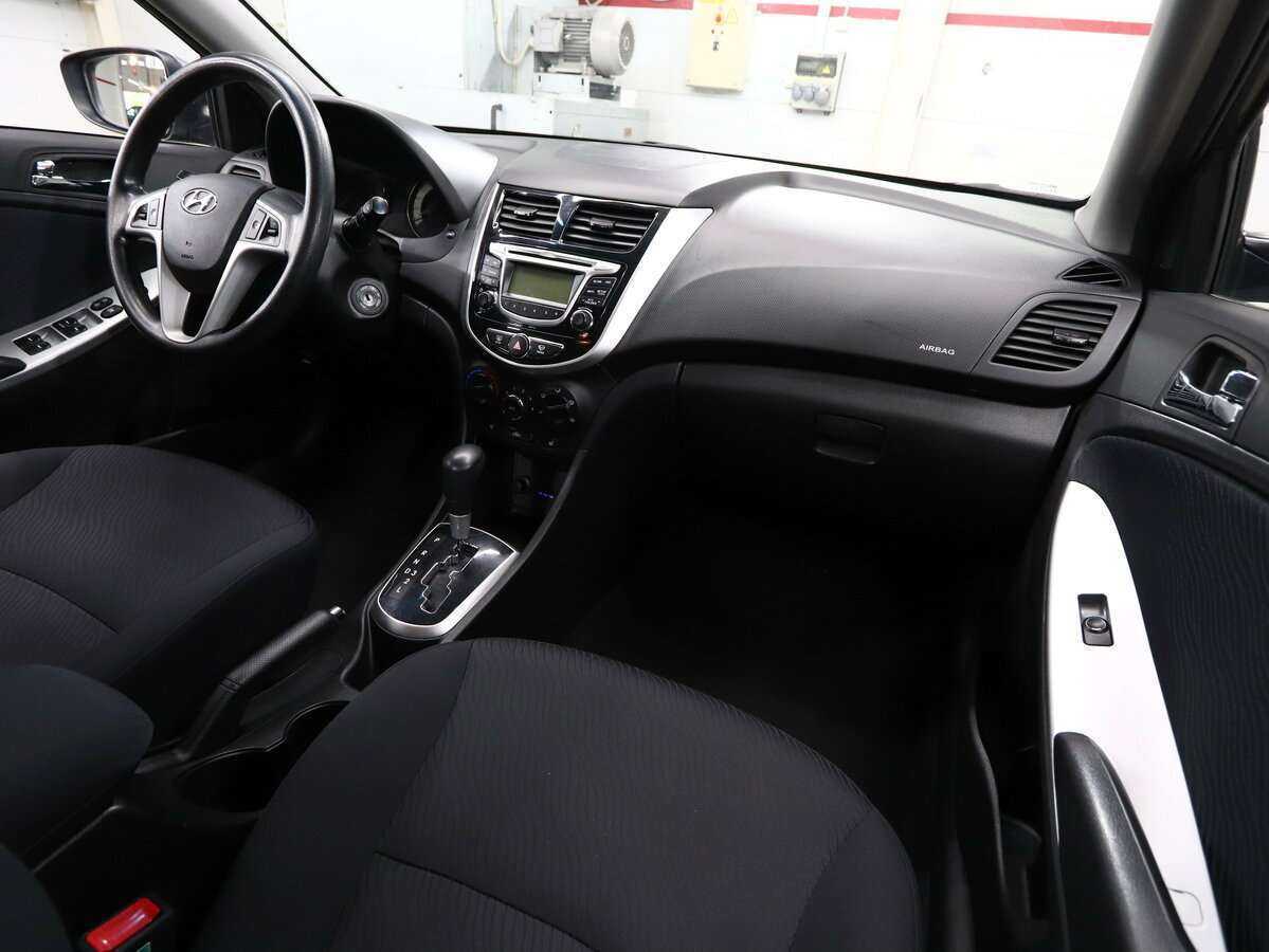Hyundai Solaris б/у, 2014, Автоматическая. Фото: #12