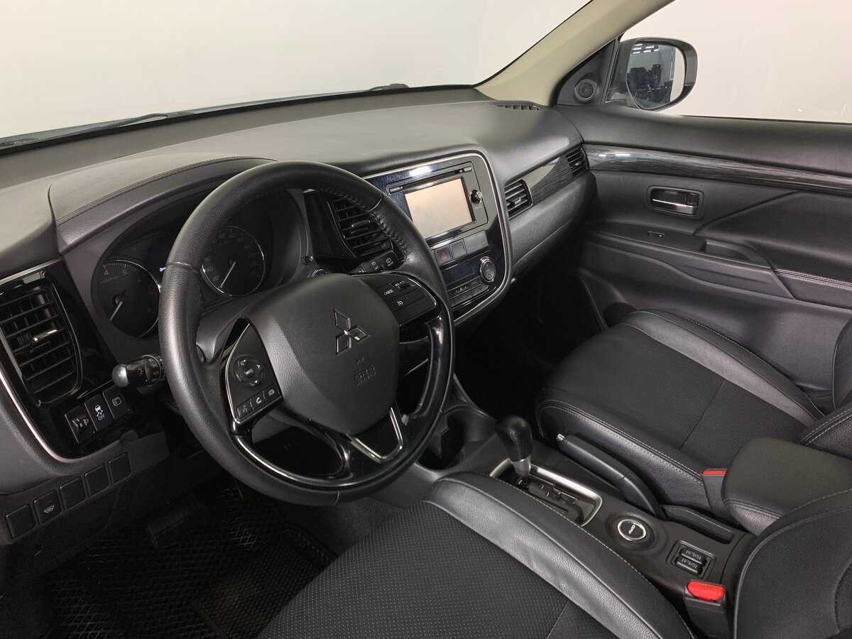 Mitsubishi Outlander б/у, 2016, Вариатор. Фото: #11