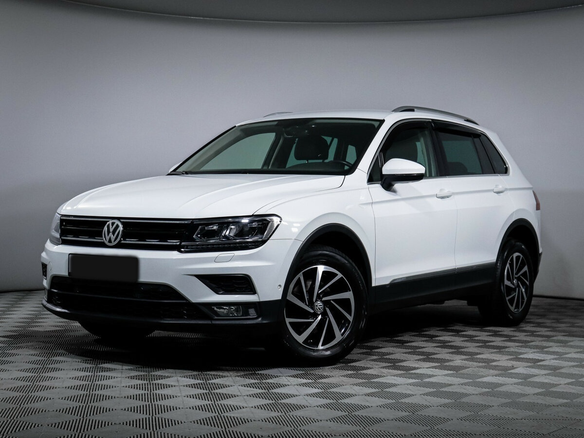 Volkswagen Tiguan б/у, 2018, Роботизированная. Посмотреть фото