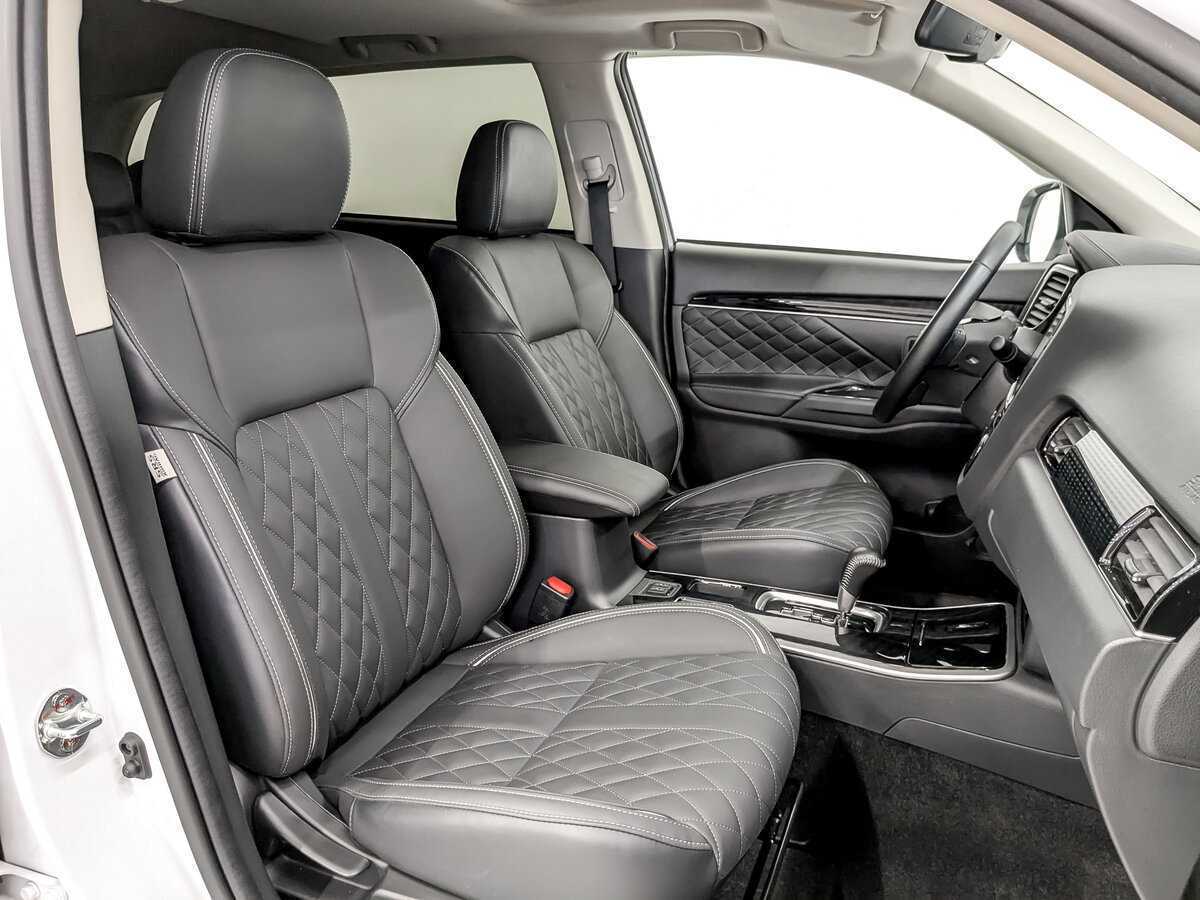 Mitsubishi Outlander б/у, 2022, Вариатор. Фото: #23