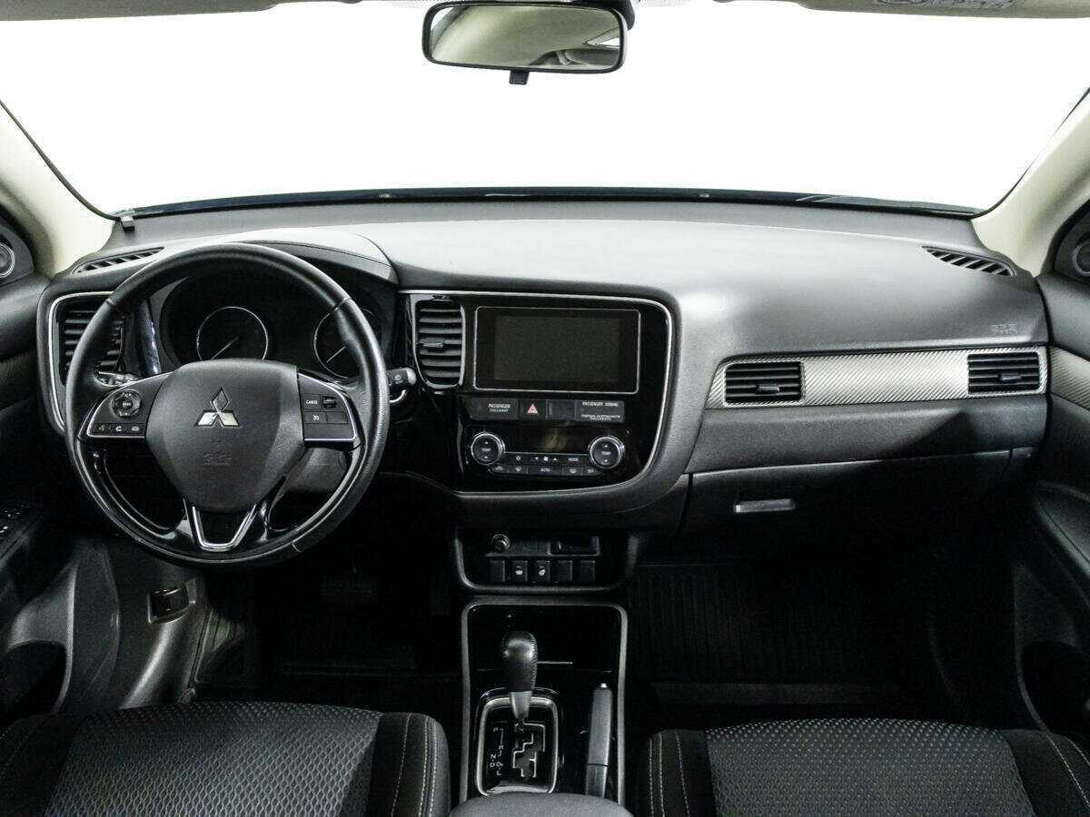 Mitsubishi Outlander б/у, 2018, Вариатор. Фото: #12