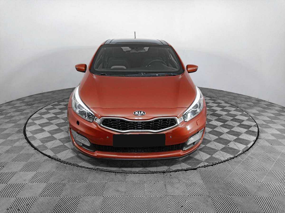 Kia Ceed б/у, 2013, Автоматическая. Фото: #1