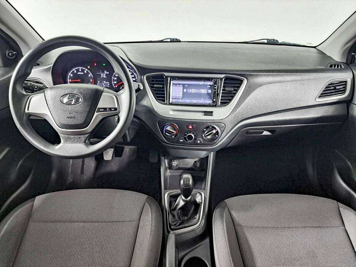 Hyundai Solaris б/у, 2018, Механическая. Фото: #13