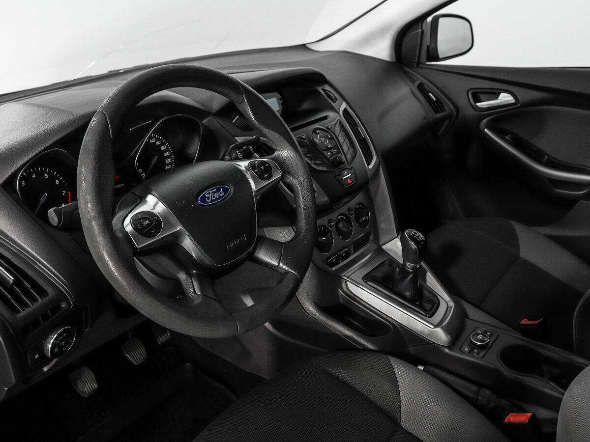 Ford Focus б/у, 2013, Механическая. Фото: #8