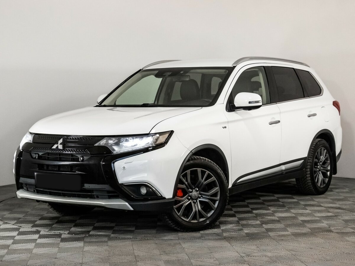 Mitsubishi Outlander б/у, 2017, Автоматическая. Посмотреть фото