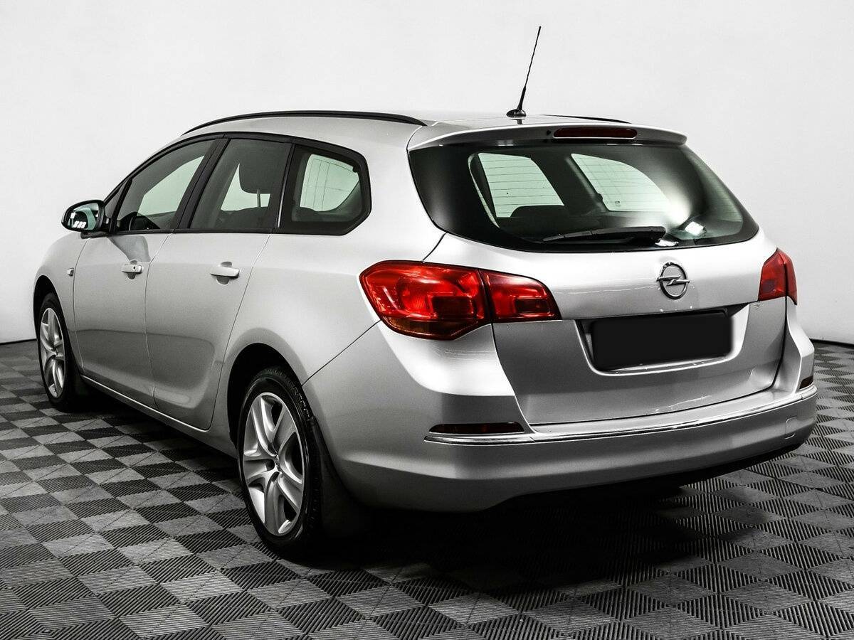 Opel Astra б/у, 2013, Механическая. Фото: #6
