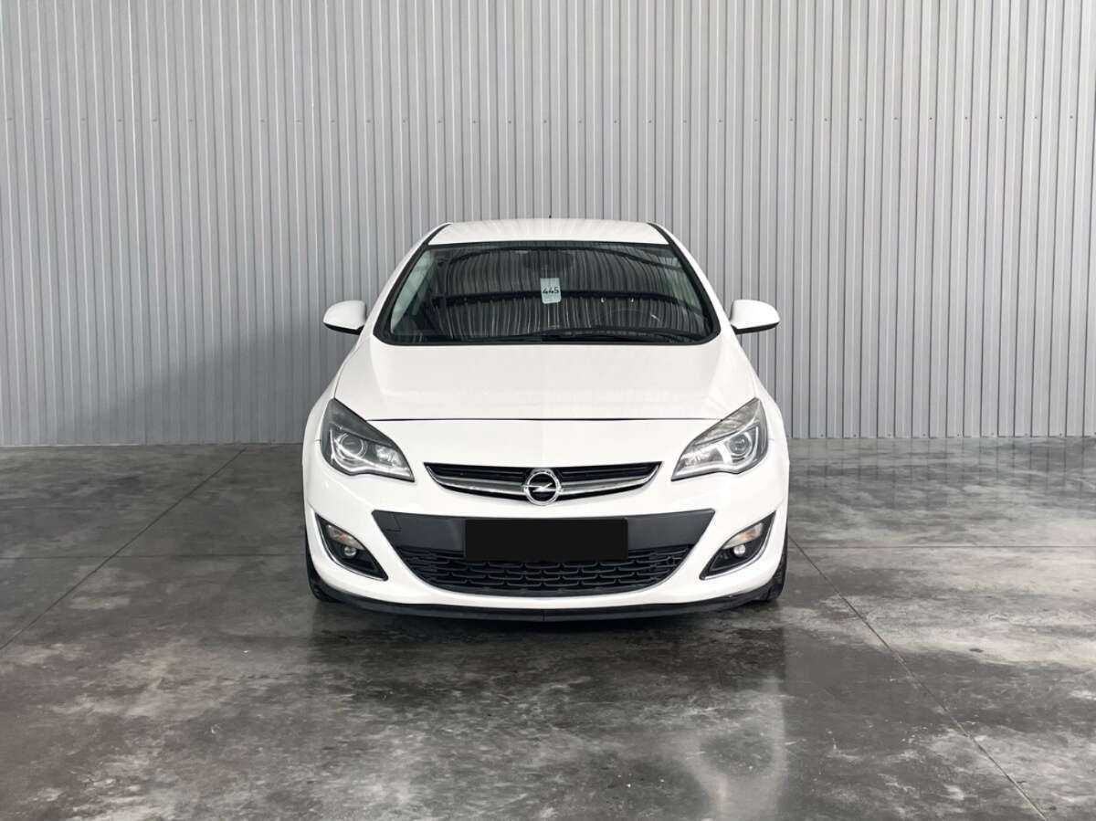 Opel Astra б/у, 2014, Автоматическая. Фото: #1