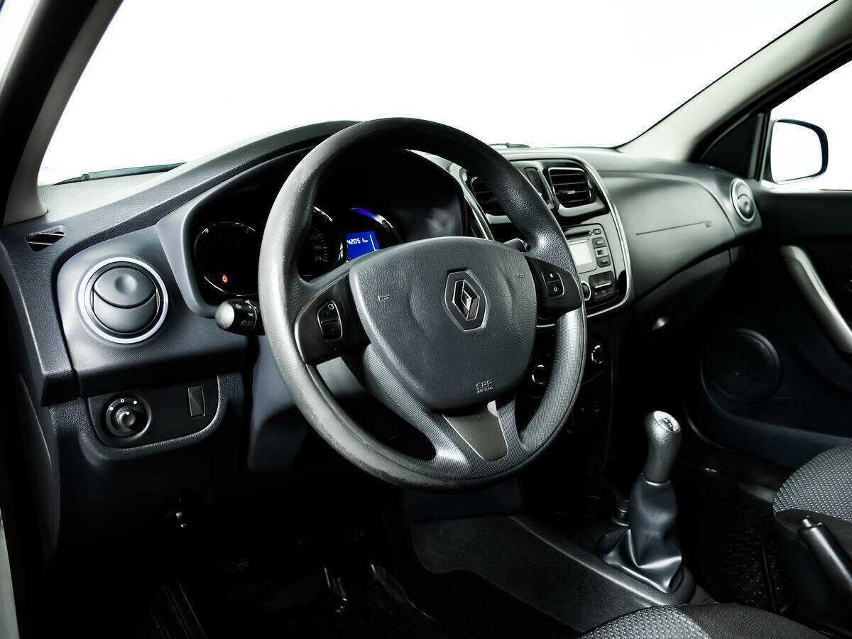 Renault Logan б/у, 2014, Механическая. Фото: #12