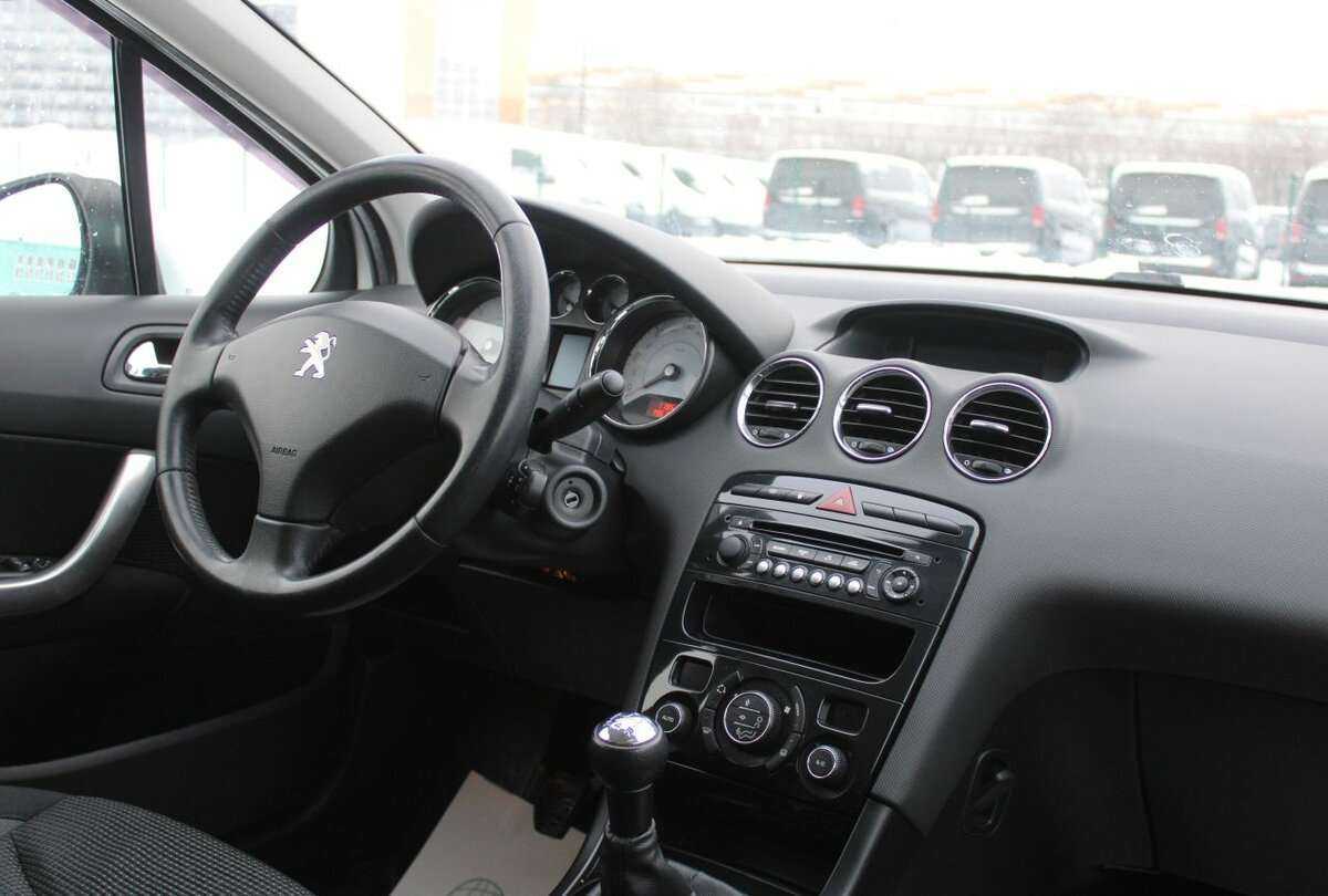 Peugeot 408 б/у, 2014, Механическая. Фото: #6