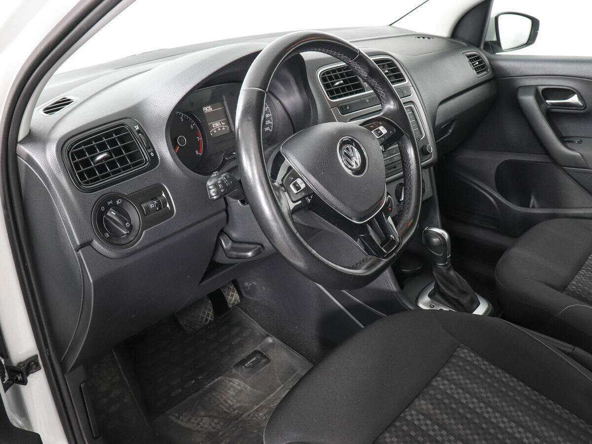 Volkswagen Polo б/у, 2018, Автоматическая. Фото: #8