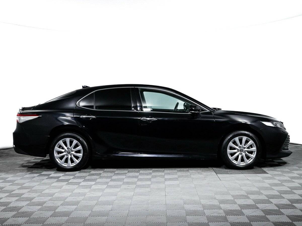 Toyota Camry б/у, 2018, Автоматическая. Фото: #2