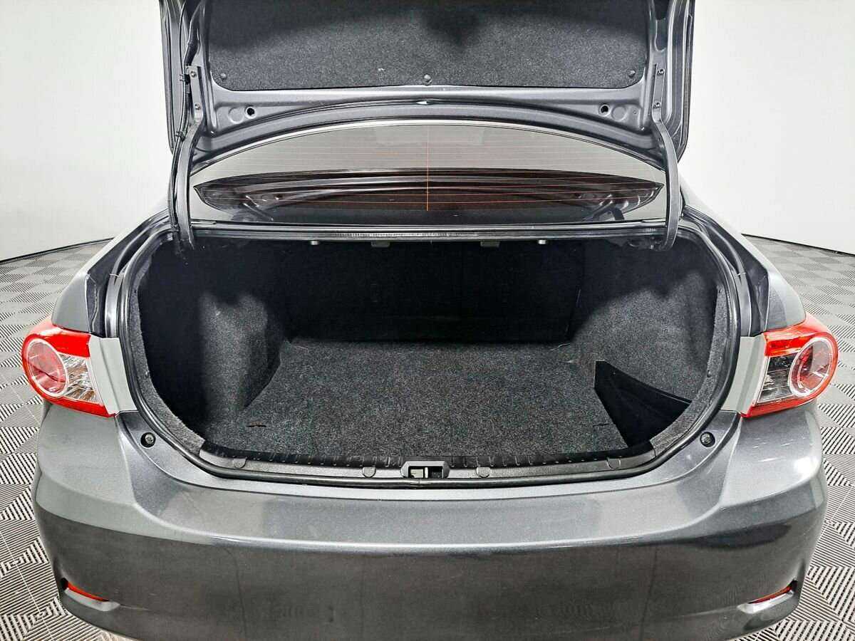 Toyota Corolla б/у, 2012, Механическая. Фото: #7