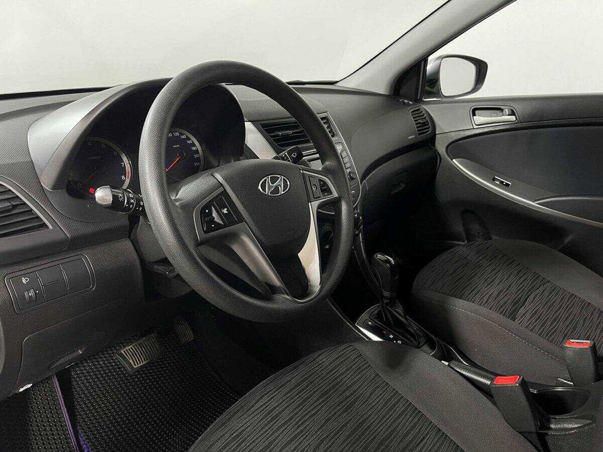 Hyundai Solaris б/у, 2015, Автоматическая. Фото: #12