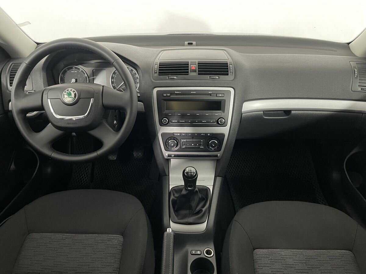 Skoda Octavia б/у, 2012, Механическая. Фото: #6