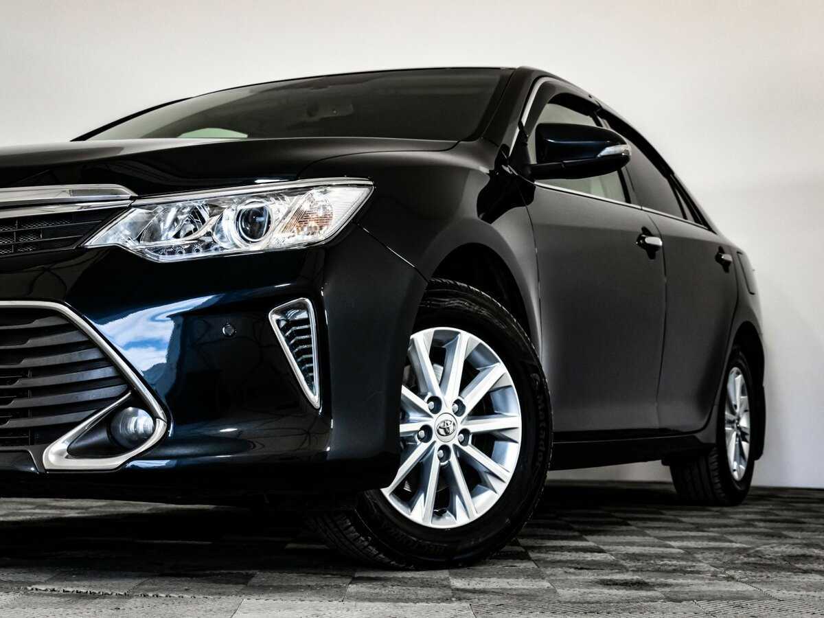 Toyota Camry б/у, 2015, Автоматическая. Фото: #1