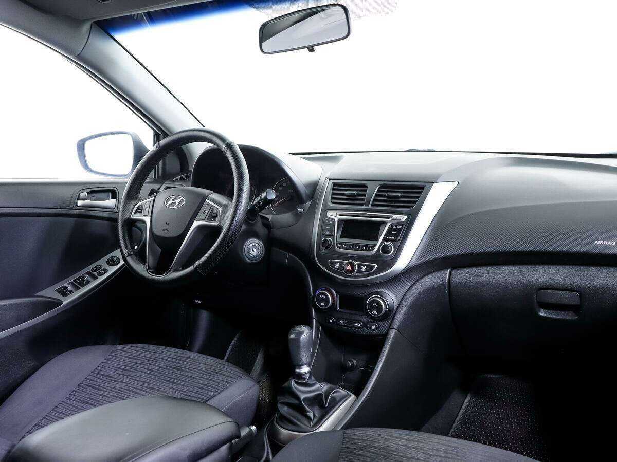 Hyundai Solaris б/у, 2016, Механическая. Фото: #7