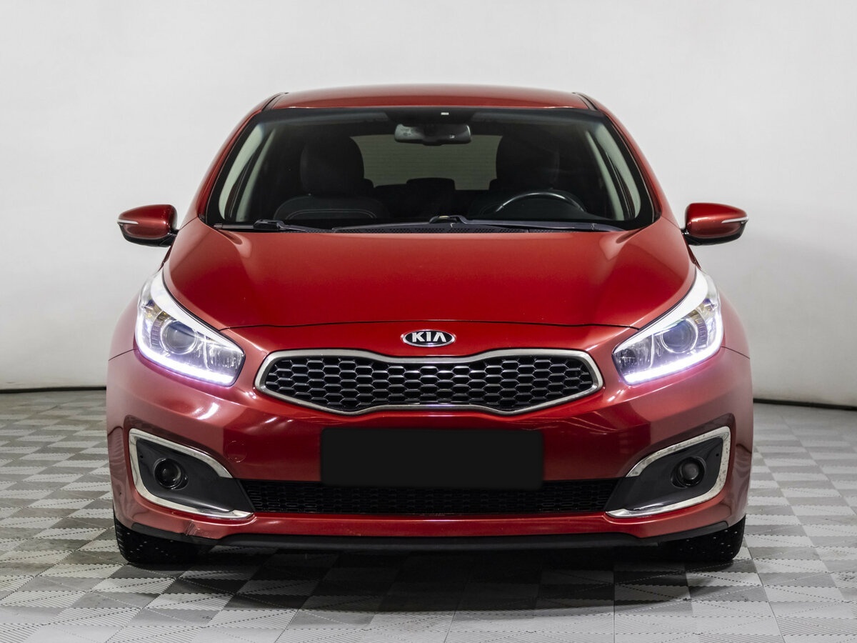 Kia Ceed б/у, 2017, Роботизированная. Фото: #1